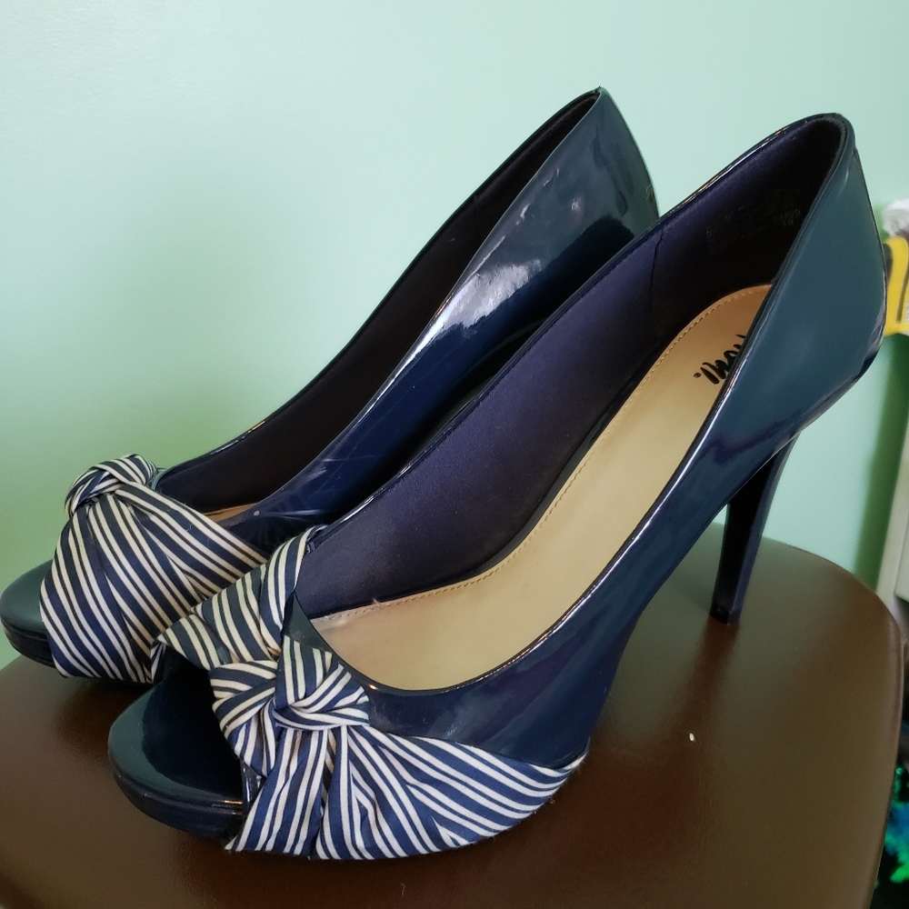Fioni 3 inch heels, navy blue, size 10